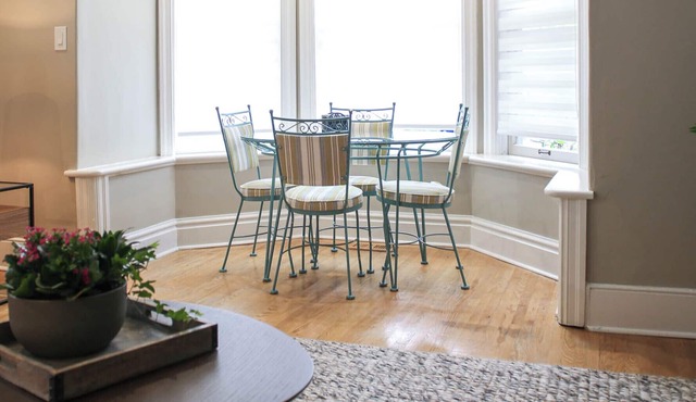 Best short term rental in Guelph, Ontario ! Carriage House @ Lornewood Mansion