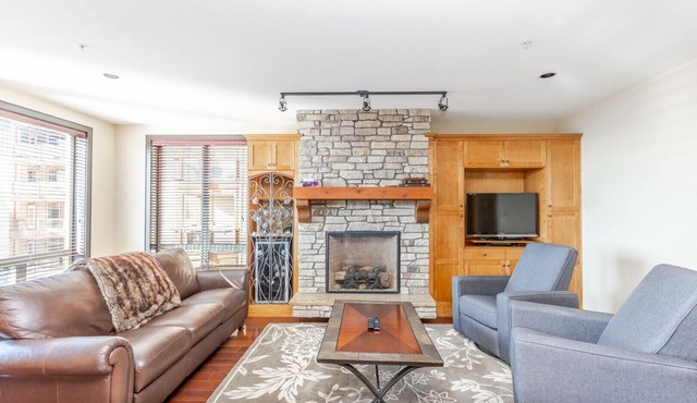 Best Ski-in/Ski-out Location at Big White! Private 4 BR Condo