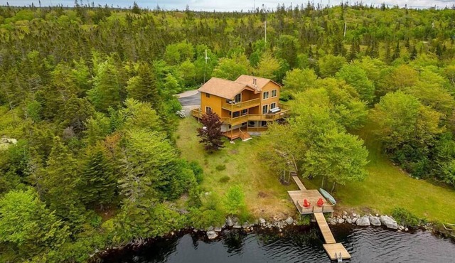 Big Lake Lakeside Villa w Sauna