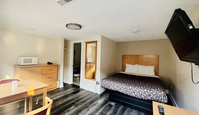 Borden Inn & Suites