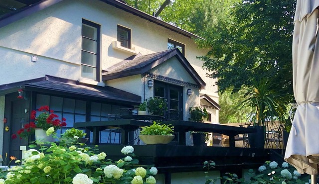 Boutique Character Home plus Apartment
