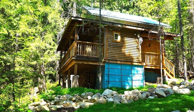 Boutique Mountain Lodge, 4 cabins, 20 km South of Nelson