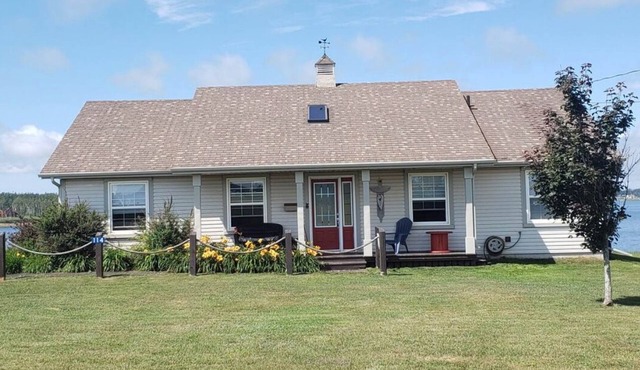Brackley Bay Beach House/Water Front/Location/Summer 2025