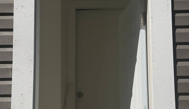 Brand new basement suite with private entrance, 3-5 minutes to market and parks