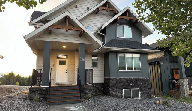 Brand New Collieries Guest House with Fireplace