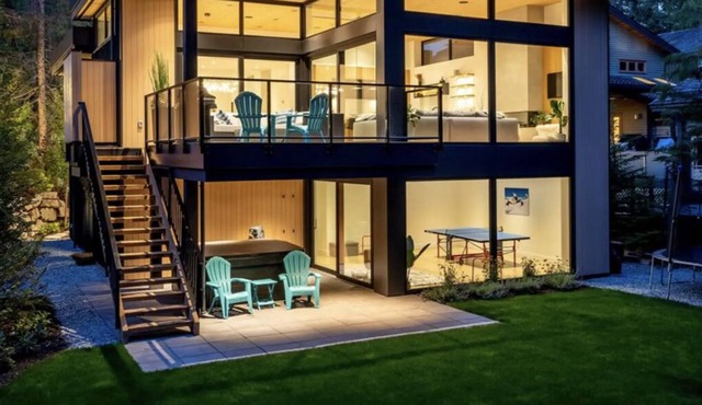 Brand New Modern Chalet Close to Village, Lifts, Lake, Golf Course, Valley Trail