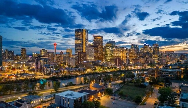 Breath Taking View-TopFloor-PH access-5Guest-2BR2WR-DTskyline
