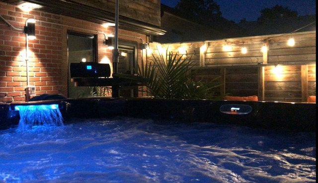 Breathtaking private Hottub Oasis