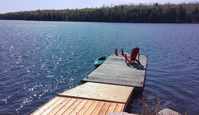 Brick's Lake House Retreat