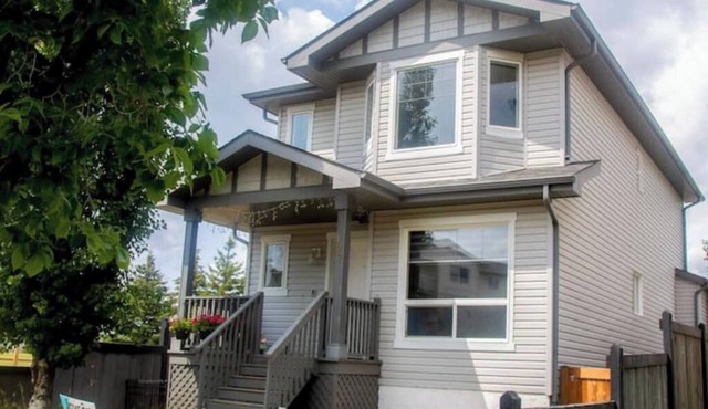 Bridgeport House