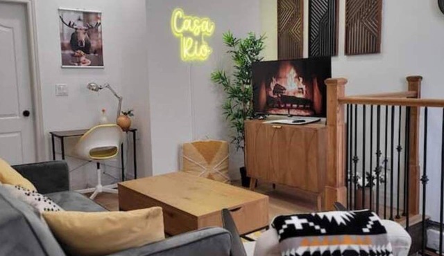 Bright and Cozy Nest in the City 1BR near River, Swim Park, Casino & Tunnel