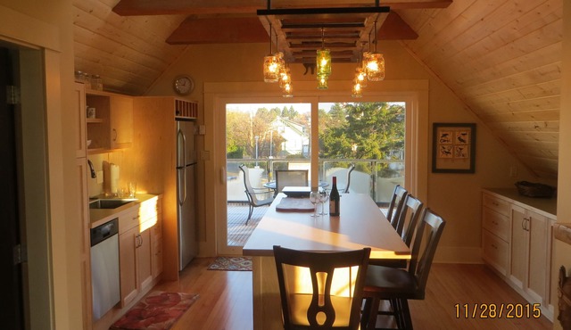 Bright and newly renovated loft in Cook Street Village, minutes from the ocean!#