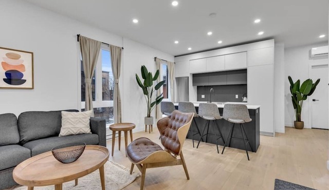 Bright & Zen 1 bedroom, AAA location, sleep 4