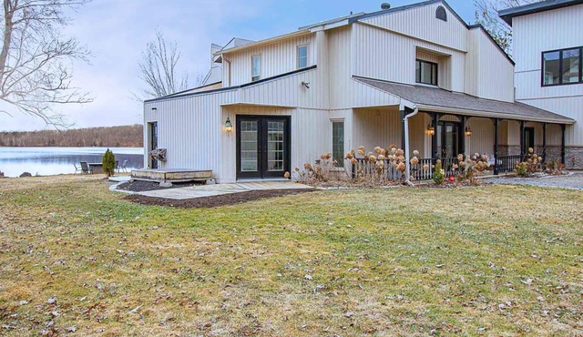 Buckhorn Beach Retreat