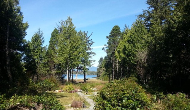 C&N Backpackers - Ucluelet