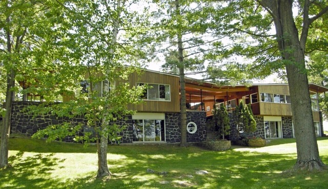 Island Paradise at Totem Point on Tar Island in the 1000 Islands
