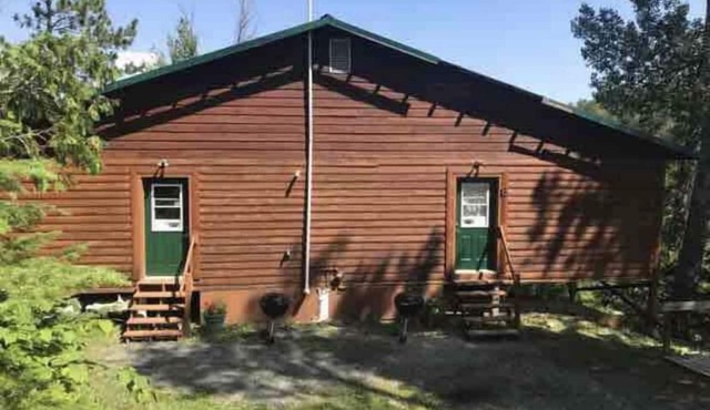 Cabin 9, Shared Sauna-Hot Tub, Patio, Lakeview, Motel, Lake Tours, Boat Rental.