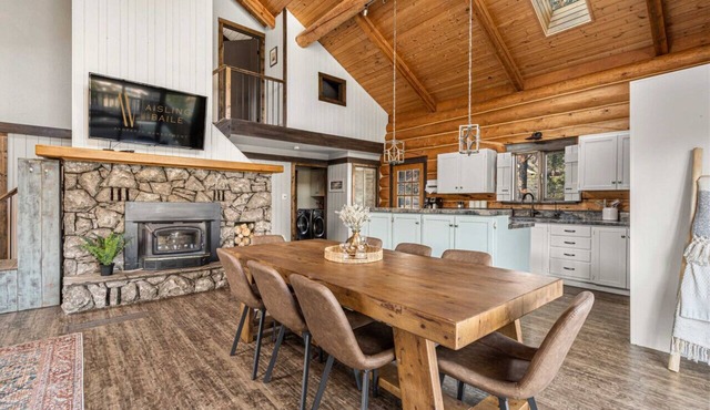 Canterbury Lodge | Private Hot Tub | Arcade Games