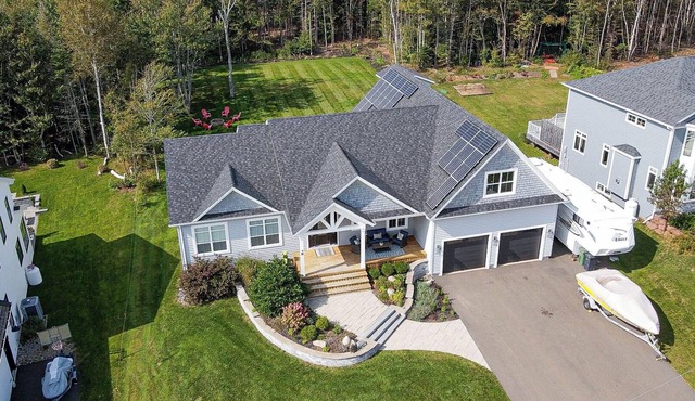 Casa Bonita PEI – Spacious & Dog-Friendly, Minutes to Charlottetown, Beach, Golf
