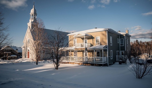 Century home for rent, bid family-friendly, near Mont Mégantic, Sugarloaf
