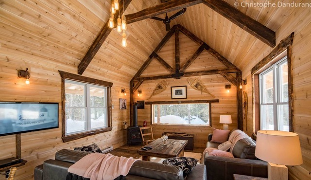 Chalet 6 pers. Petit lac, chevaux et Nature Parc Regional du Mont Grand Fonds.