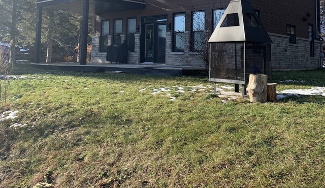 Chalet on sand beach - Lac Simon in Duhamel