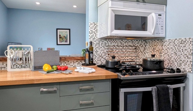 Charming 1-Bedroom Retreat- Hike & Bike near Georgian Bay