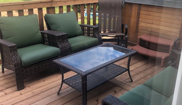 CHARMING 3 BEDROOM HOME AT GULL LAKE