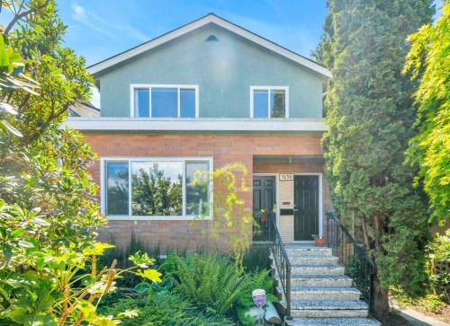 Charming East Van Home Near DT and Commercial St