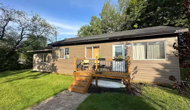 Charming house 45 min north of Montreal, near the ski mountains