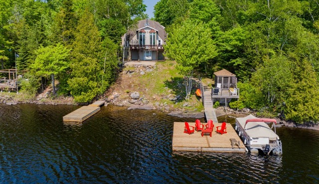 Charming Lakeside Gem