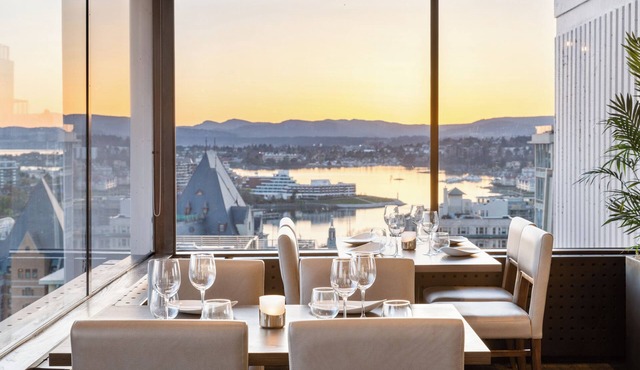 Chateau Victoria Hotel and Suites