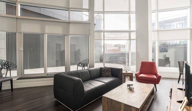 Chic 2BR Apt, Near Halifax Citadel and Waterfront