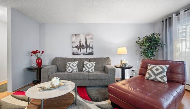CHIC 2BR | Near Keyano College | Free Parking
