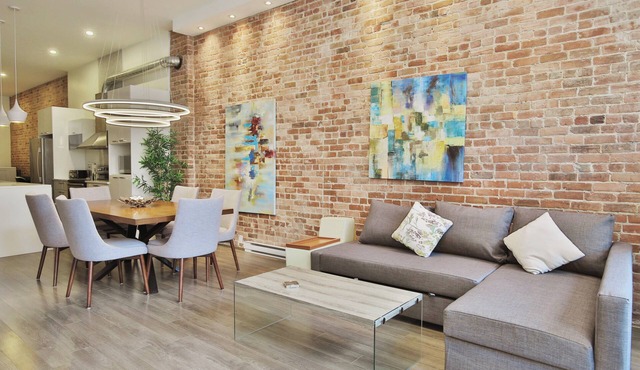 Chic 3-bedroom condo in beautiful Old Port Montréal