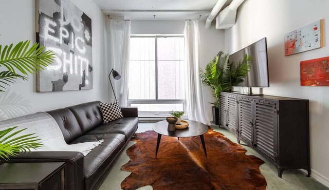 Chic & Cozy Loft | Rogers Place | LRT | Jasper Ave