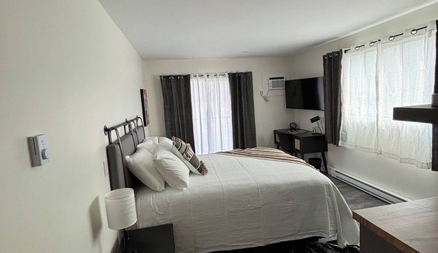 Comfort Stay Just Minutes from the Sky, Welcome to Skaha Airport Inn & Suites.