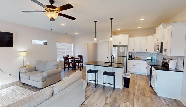 Comfortable Murfreesboro Townhome Near MTSU