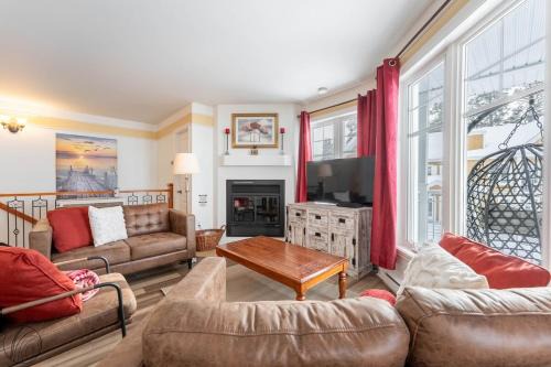 Condo Lac Archambault Fireplace beach