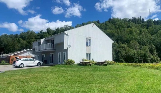 Condos Mont-Trinité, Idéal pour VTT & Travailleurs