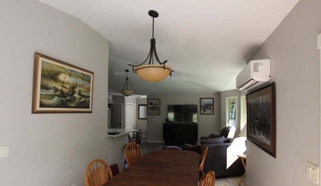 Cottage-Comfort-Private Bathroom-Forest View-Hidden Gem