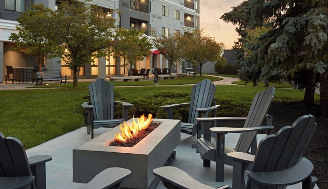Courtyard by Marriott Mississauga - Airport Corporate Centre West