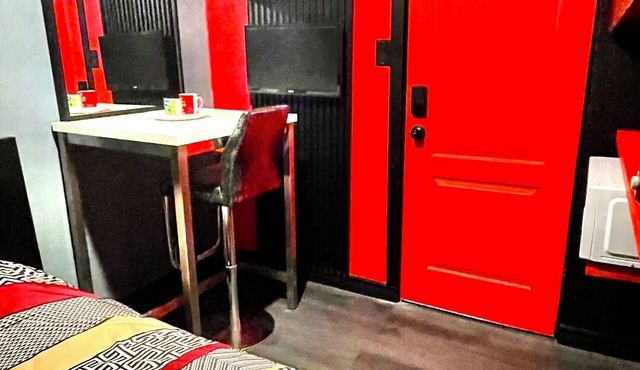 Cozy 1-bedroom small in the basement house in serene Richmond Hill