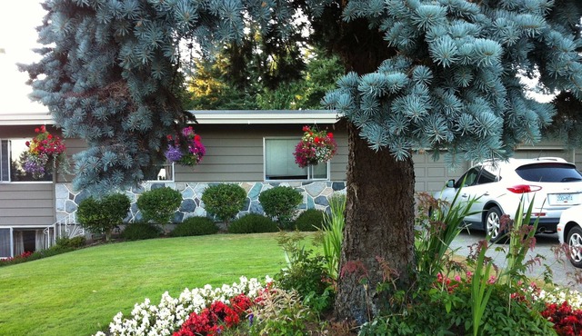 Cozy 2-bedroom guest suite available for your vacation.