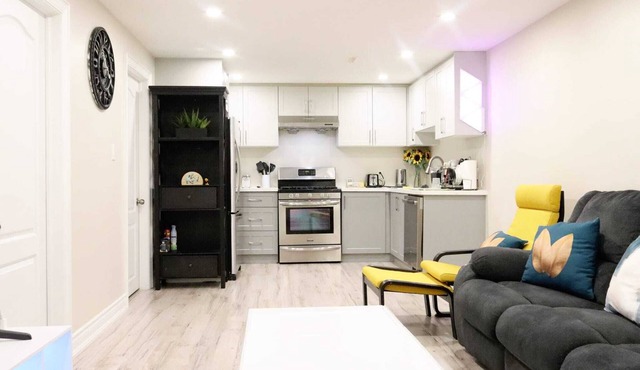 Cozy 3-Bedroom Basement Apartment. Family-friendly!