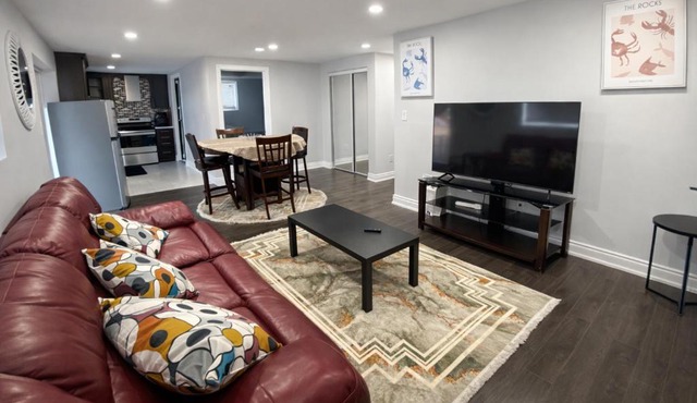 Cozy 3-Bedroom Caledon Basement Suite with Private Entry, Full Kitchen, WiFi, Laundry & Spacious Backyard Patio - 5 Mins to Brampton - Great for Families, Groups & Long Stays!