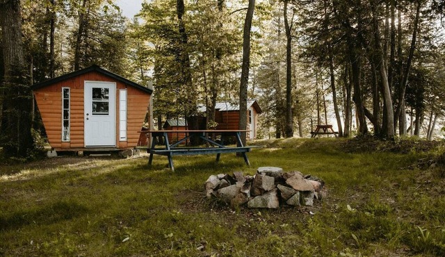 Cozy Cabin for Ontario Glamping Getaway on Golden Lake