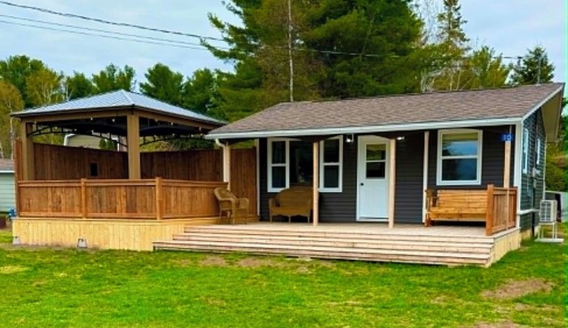 "Cozy Cottage" Where Small is the New Spacious!