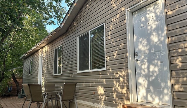 Cozy Getaway Cabin at Crooked Lake: Walking Distance to the Beach