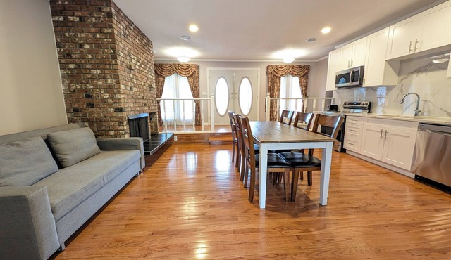 Cozy house in Langley TWP Close to shopping centre